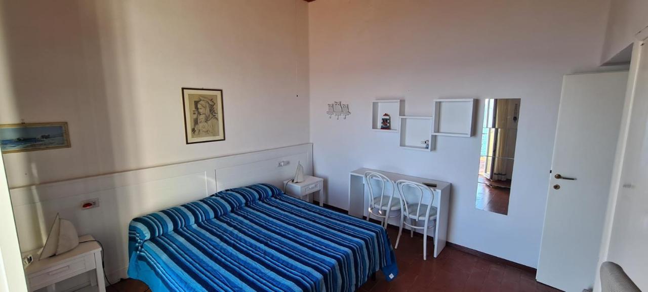 Villa Le Sprizze A Bordo Del Mare - Goelba Marciana Marina  Εξωτερικό φωτογραφία