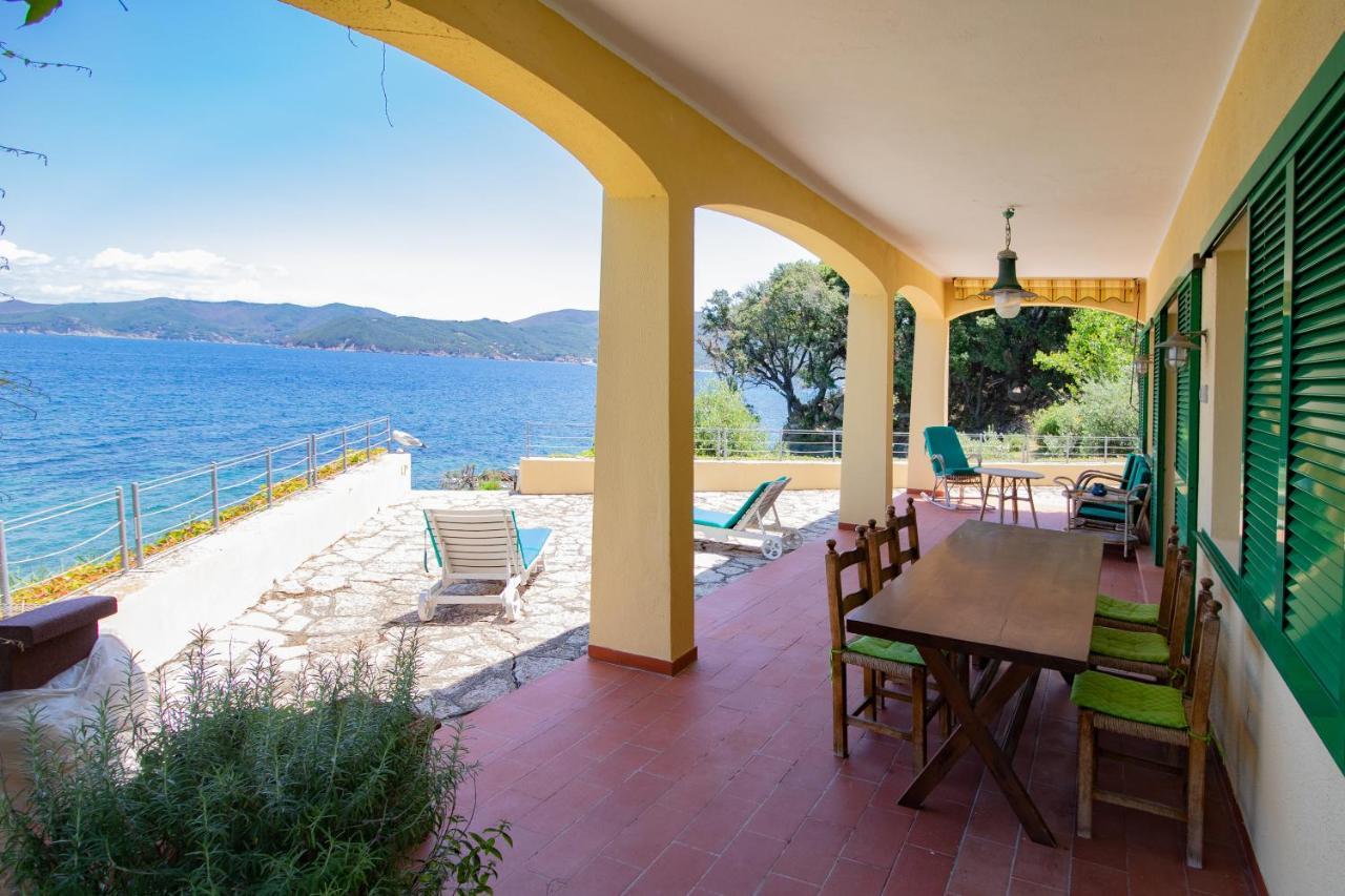 Villa Le Sprizze A Bordo Del Mare - Goelba Marciana Marina  Εξωτερικό φωτογραφία