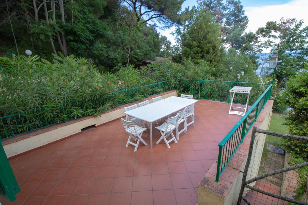 Villa Le Sprizze A Bordo Del Mare - Goelba Marciana Marina  Εξωτερικό φωτογραφία
