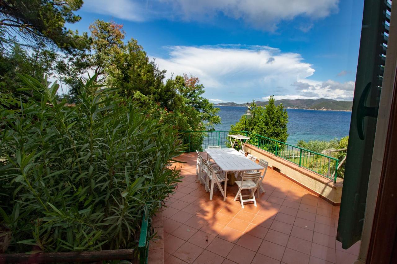 Villa Le Sprizze A Bordo Del Mare - Goelba Marciana Marina  Εξωτερικό φωτογραφία