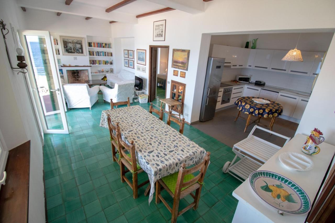 Villa Le Sprizze A Bordo Del Mare - Goelba Marciana Marina  Εξωτερικό φωτογραφία